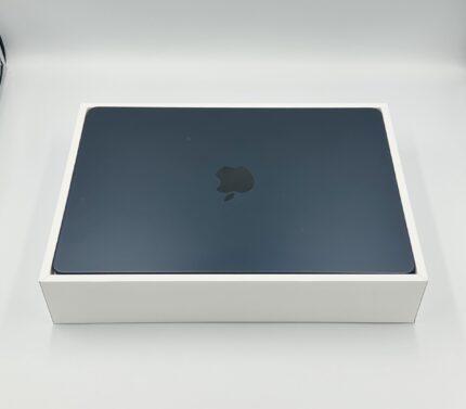 Apple MacBook Air 13” M4 16/256GB Midnight 98% Battery Very Good