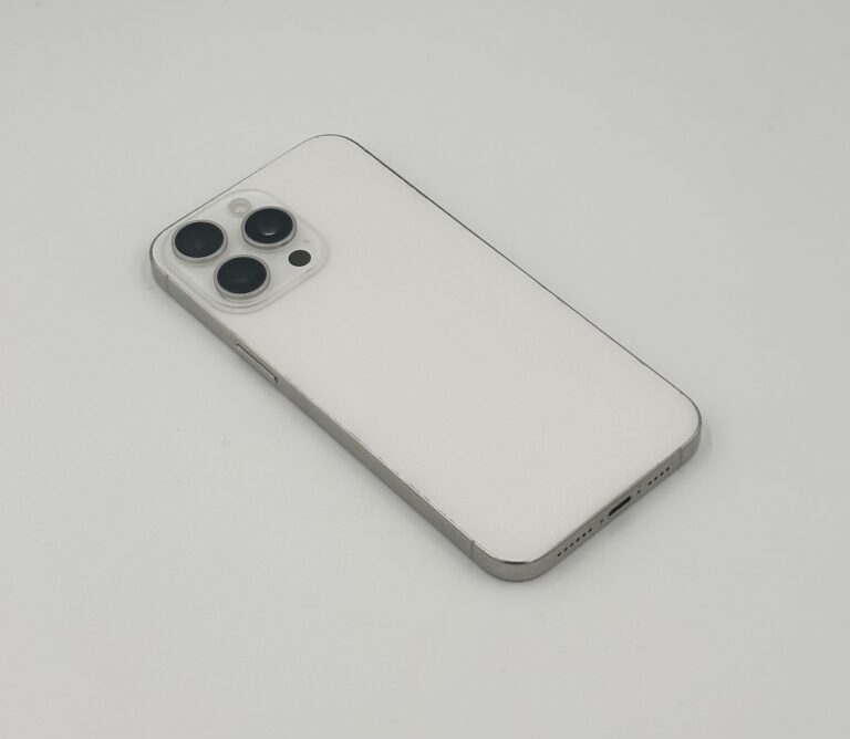 Apple iPhone 15 Pro Max 256GB White Titanium Refurbished Good