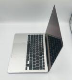 Apple Macbook Air 2020 i3 13" Silver 8/256GB Refurbished Boxed Good
