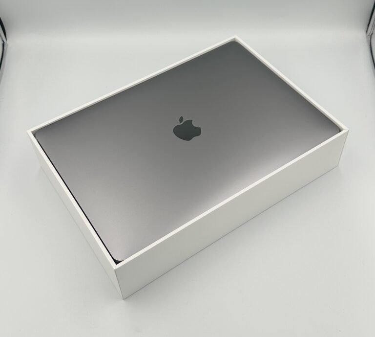 Apple Macbook Air 2020 i5 8/512GB Refurbished Boxed Very Good