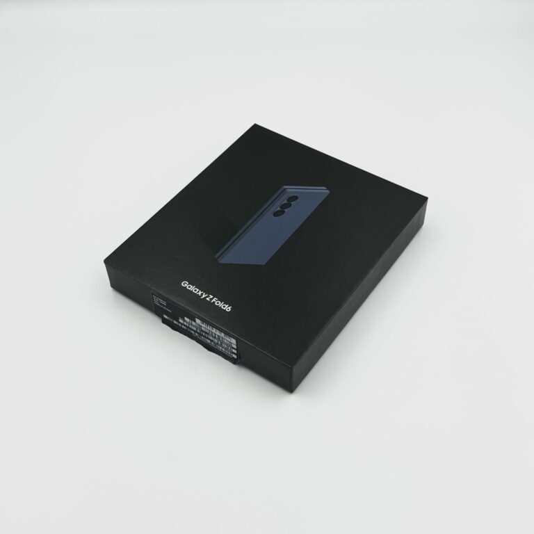 Samsung Galaxy Z Fold6 256GB Navy Unlocked Refurbished 98% Battery Boxed Good